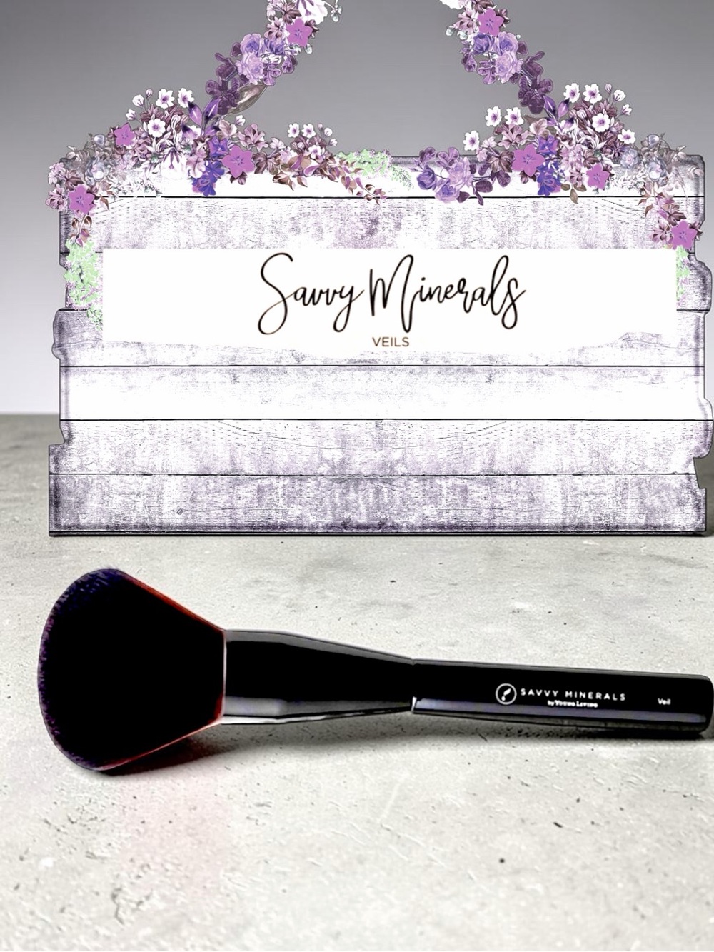 Young Living Essential Oils Savvy Minerals XL Veil Powder Brush NWT